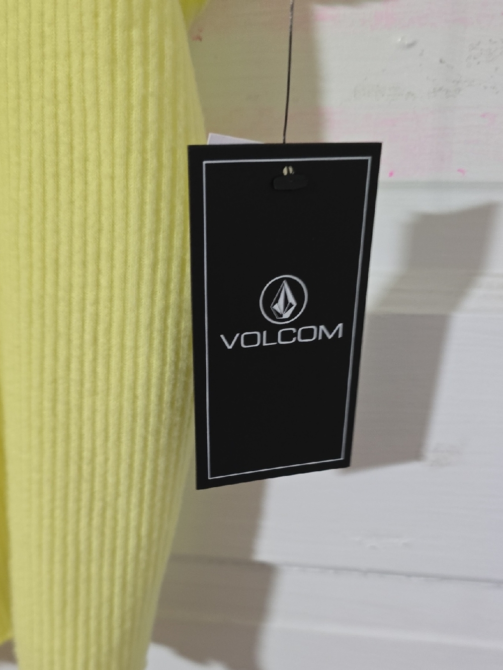 Volcom - Picture 5 of 6